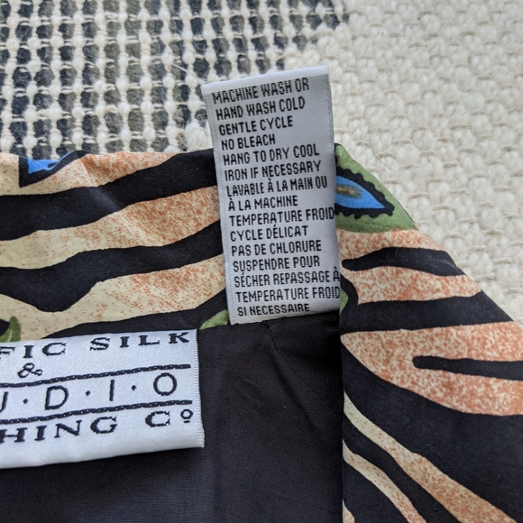 Vintage silk cropped double breasted blazer/jacket - Picture 11 of 11